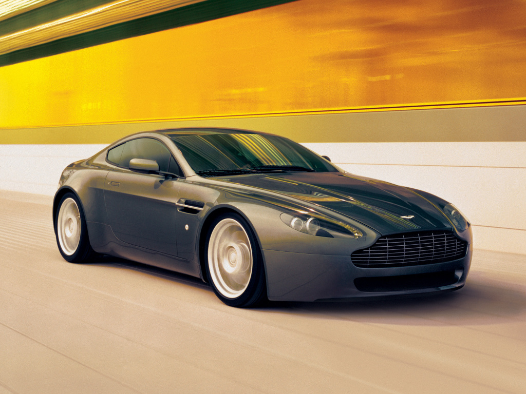 Aston Martin V8 Vantage//снобизм со вкусом
